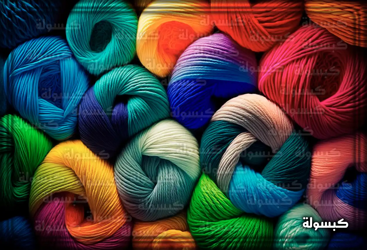 خيوط غزل ملونة ترمز إلى تفسيرات الحلم المتنوعة