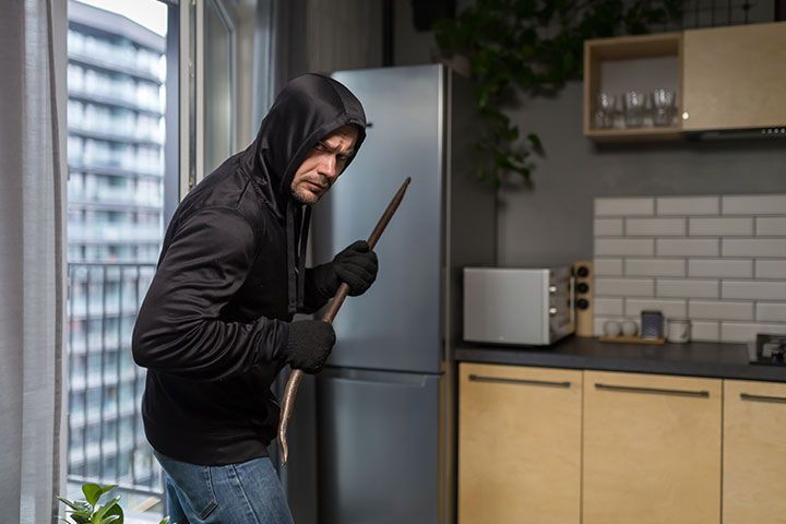 تحليل رمزي لرؤية اللص في المنام