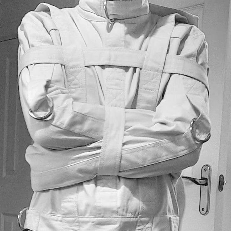 رؤية القيود في المنام