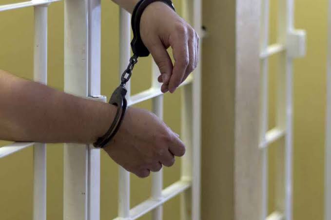 تفسير حلم تقييد اليدين والقدمين