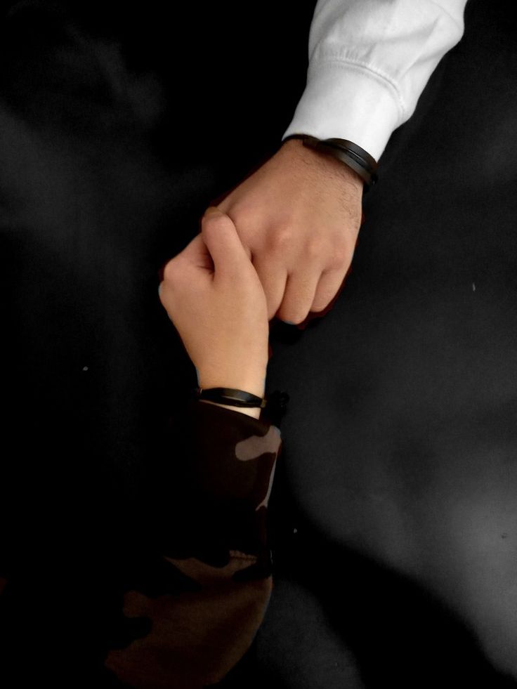 تفسير حلم احتضان الميت