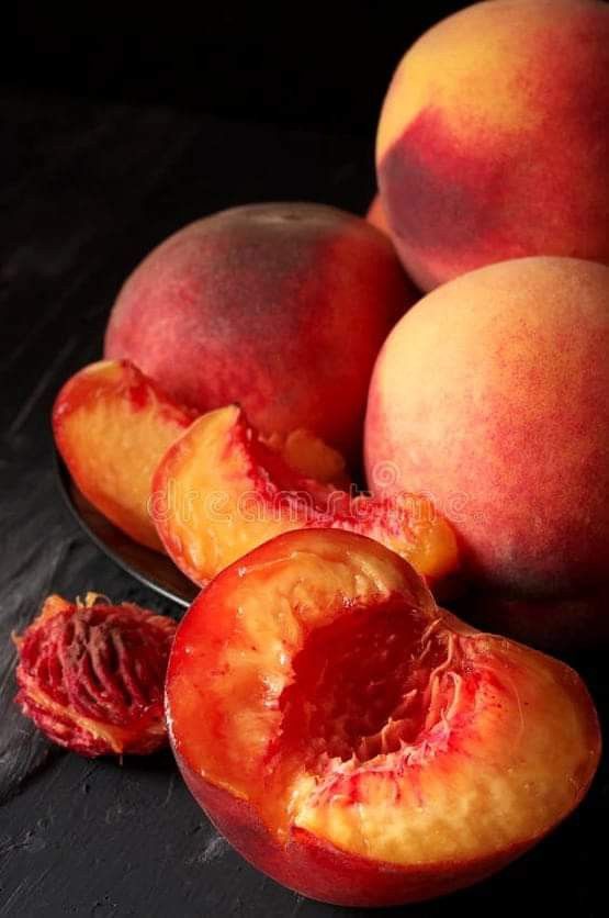 تفسير رؤية الخوخ في المنام