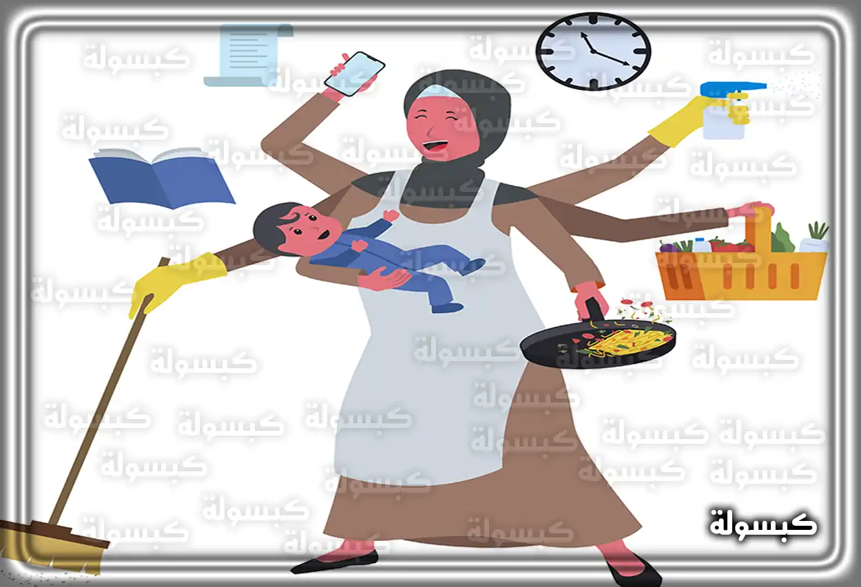 عاملة منزلية تقوم بتنظيف نافذة زجاجية في منزل عصري