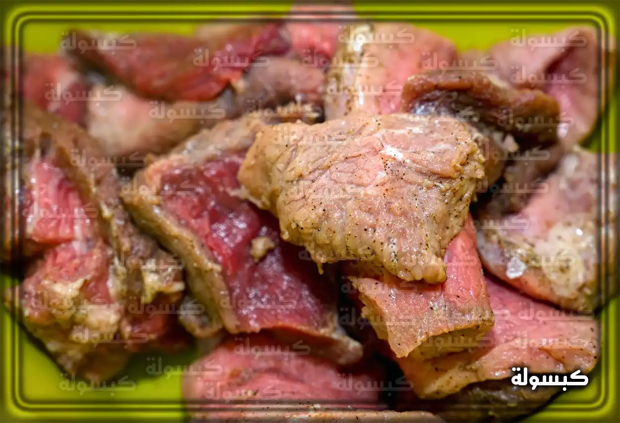 تفسير رؤية حلم أكل لحم الخنزير في المنام دلالات أكل لحم الخنزير المطبوخ في الحلم