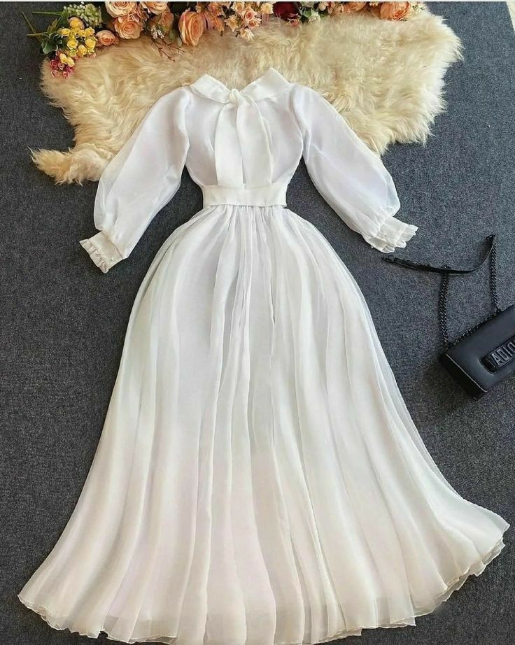 تفسير رؤية الفستان الأبيض في المنام