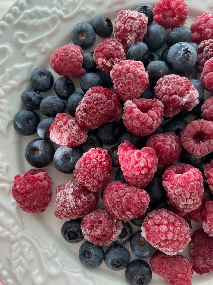 تفسير حلم أكل التوت