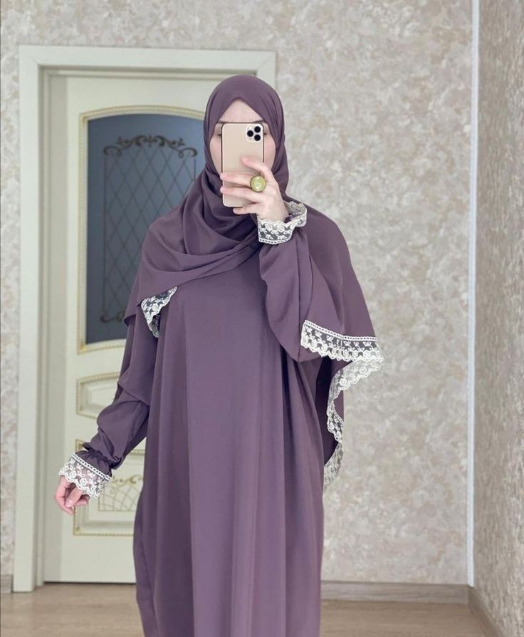 تفسير رؤية ملابس الصلاة للعزباء