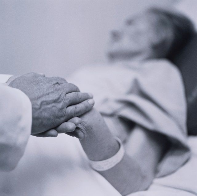 فتاة مريضة في الحلم