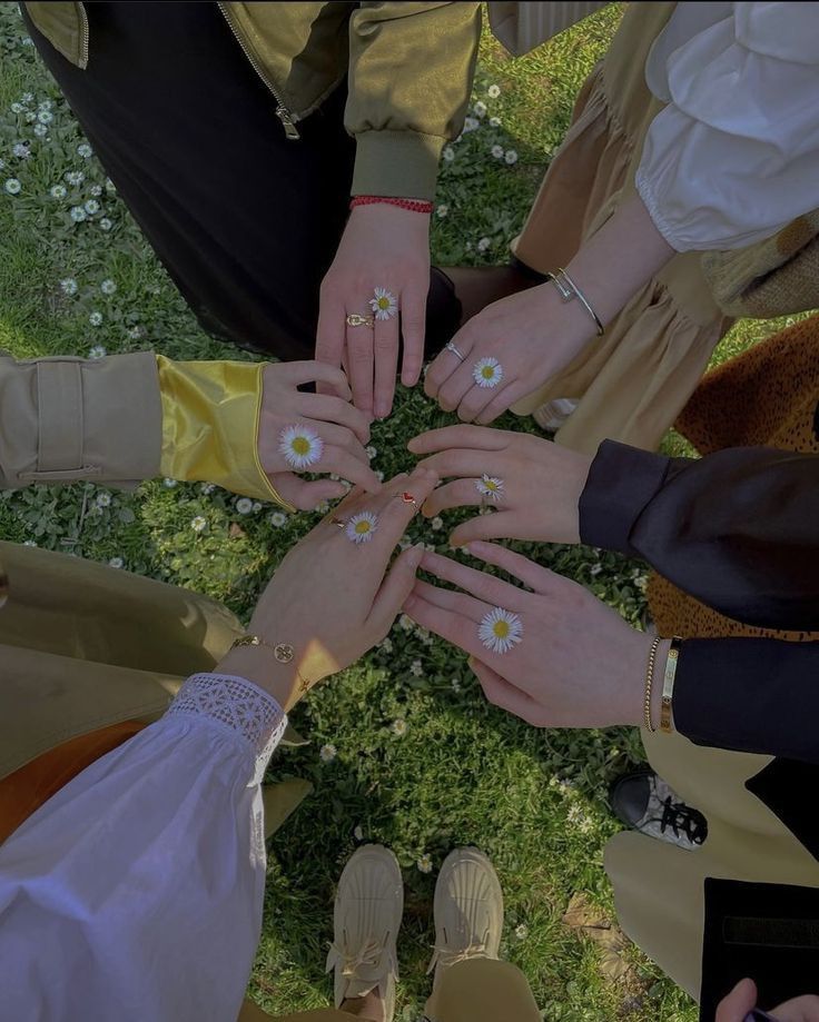 تفسير رؤية الأصدقاء في المنام