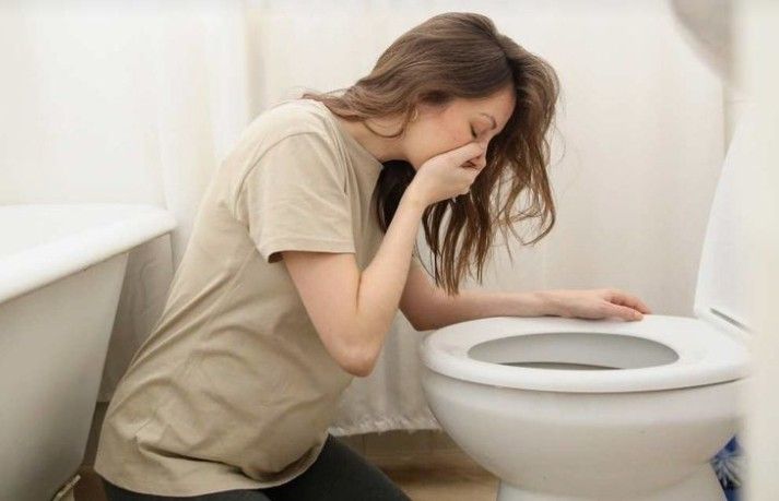 تفسير رؤية القيء في المنام