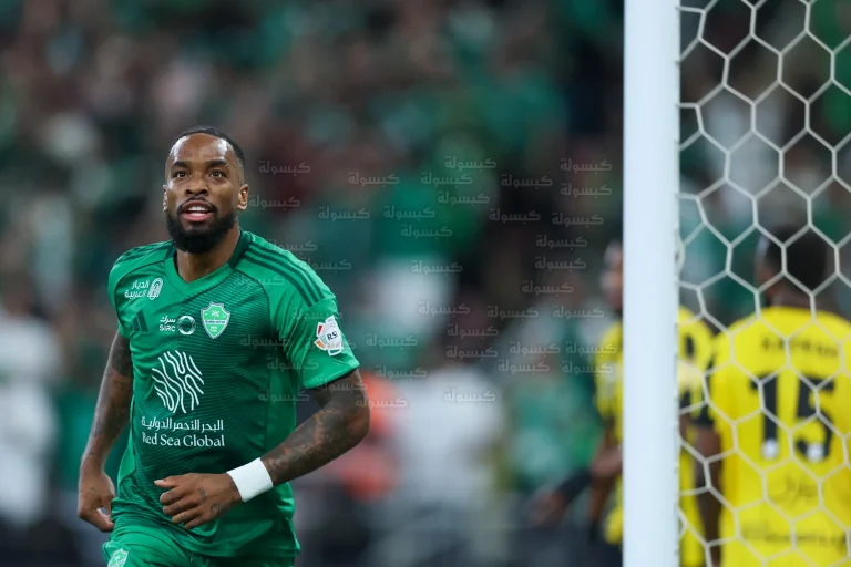 إيقاف لمباراتين وغرامة 100 ألف ريال.. العقوبات القانونية المتوقعة ضد إيفان توني بسبب احتفالية الديربي