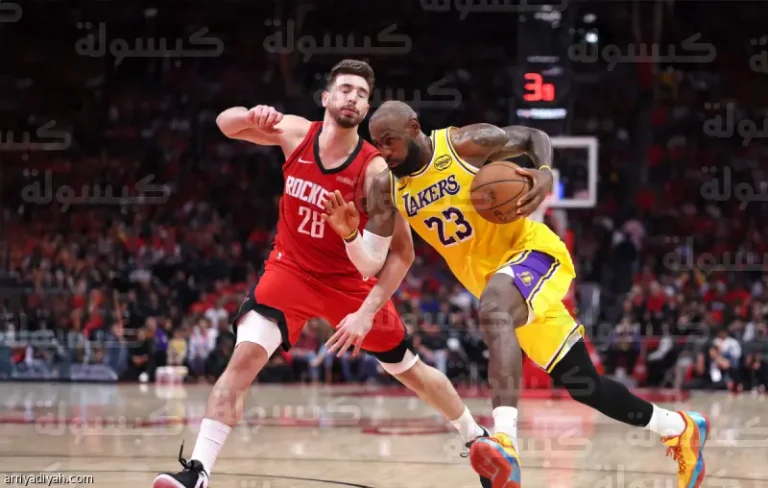 بخبرة الـ 41 عاماً.. الملك ليبرون جيمس يؤمن عبور ليكرز إلى نصف نهائي الغرب بنتيجة 4-2 أمام روكتس